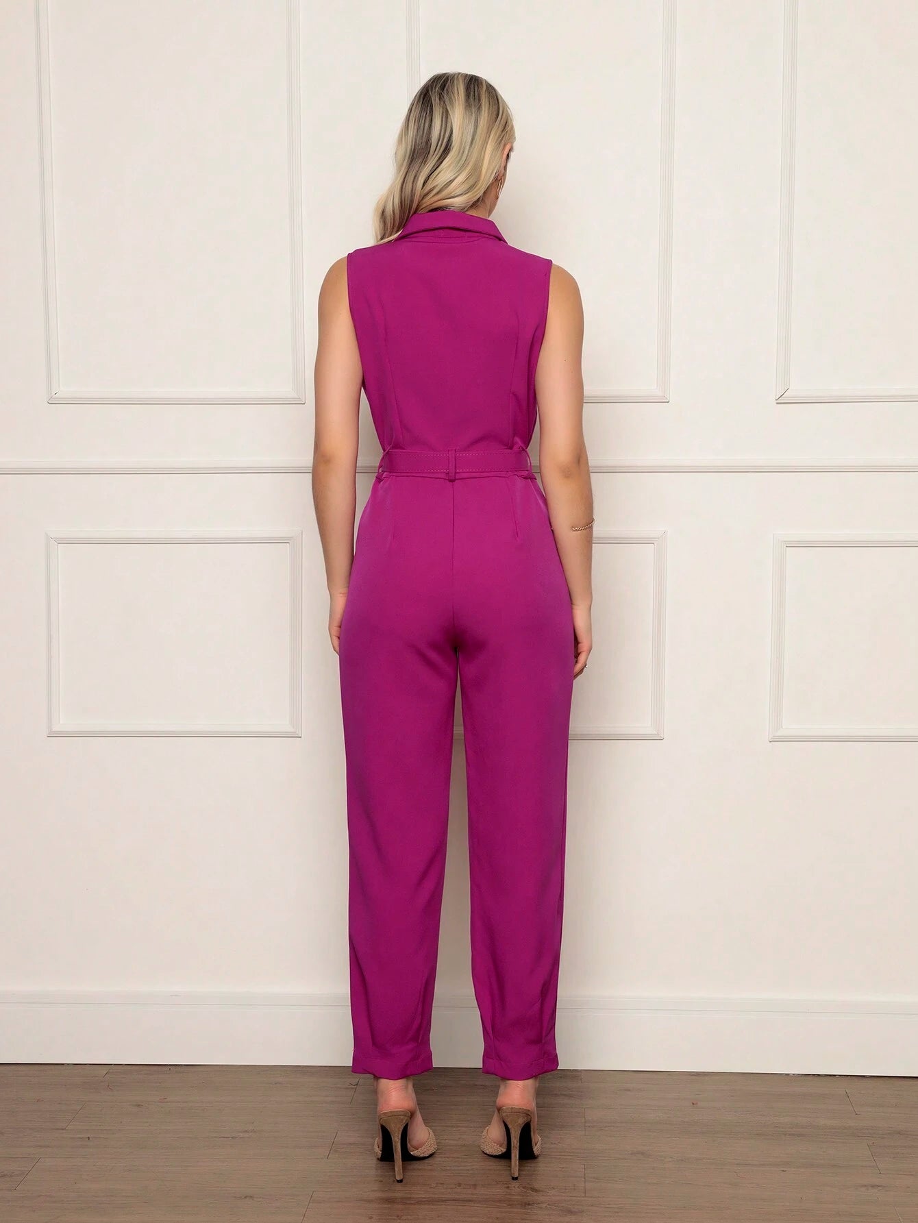 Macacão em Alfaiataria com Cinto