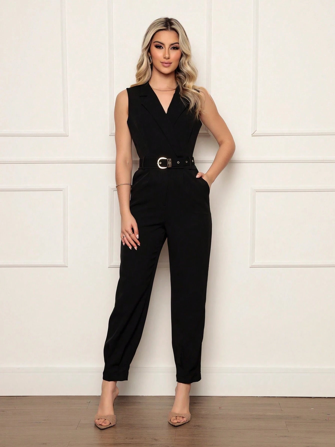 Macacão em Alfaiataria com Cinto