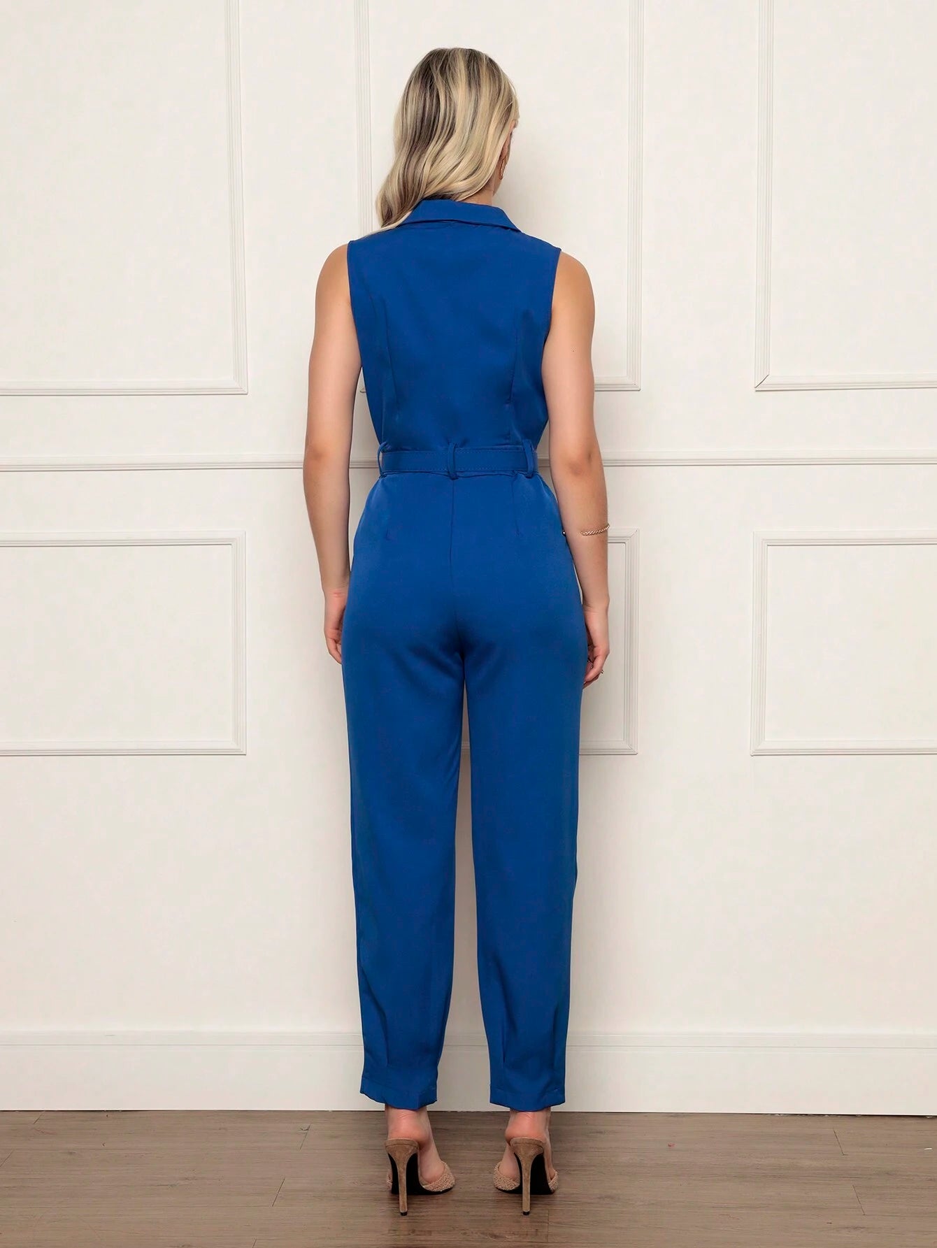 Macacão em Alfaiataria com Cinto